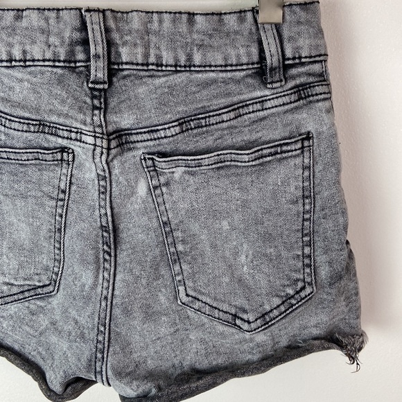 ✨3/$25✨ Refuge Denim High Rise Gray Jean Shorts - 0 - Picture 8 of 8